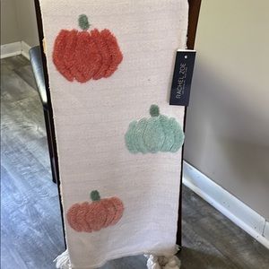 RACHEL ZOE PASTEL PUMPKIN FARMHOUSE THROW. RARE FIND ON TIKTOK!
